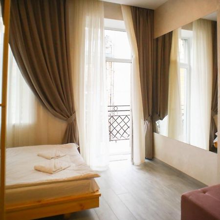 Leogrand Apartment On Drohobycha 4 Львов Экстерьер фото