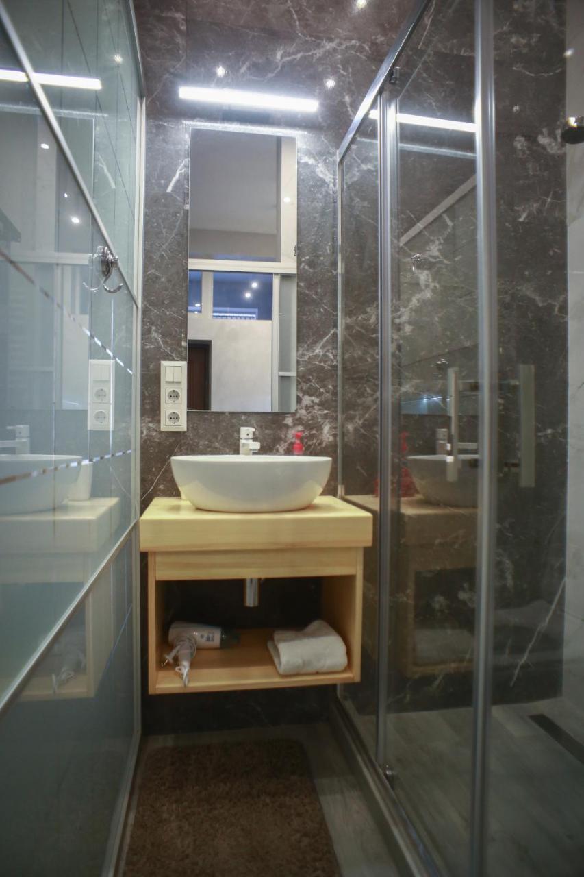 Leogrand Apartment On Drohobycha 4 Львов Экстерьер фото