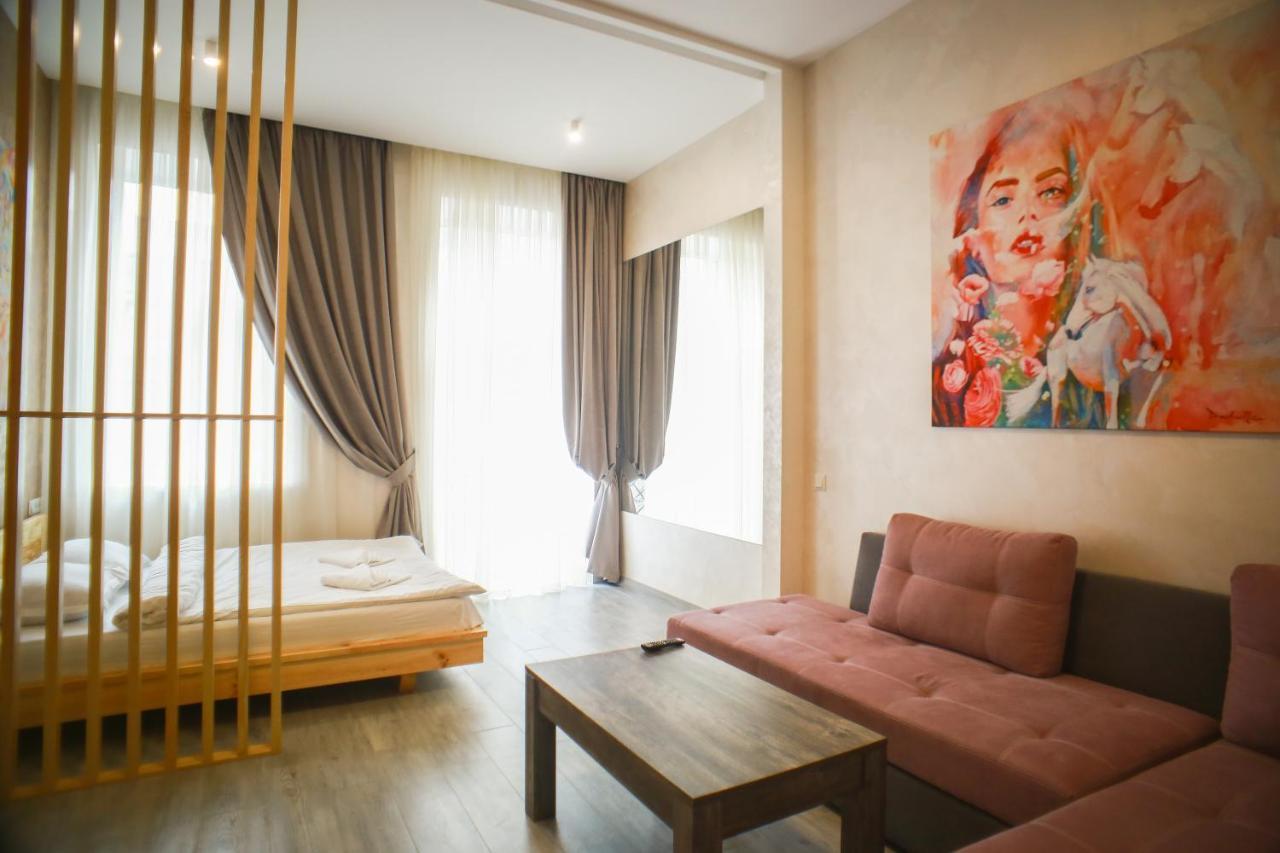 Leogrand Apartment On Drohobycha 4 Львов Экстерьер фото